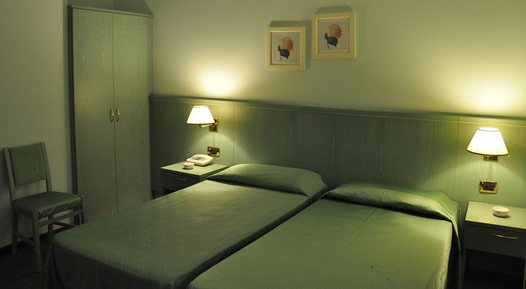 Albergo Della Corona Binasco Buitenkant foto
